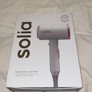Solia hairdryer